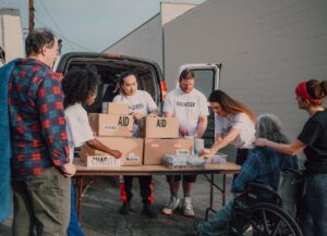 Community Service Scholarships and Ways to Volunteer